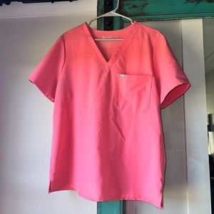 Figs neon pink Catarina top